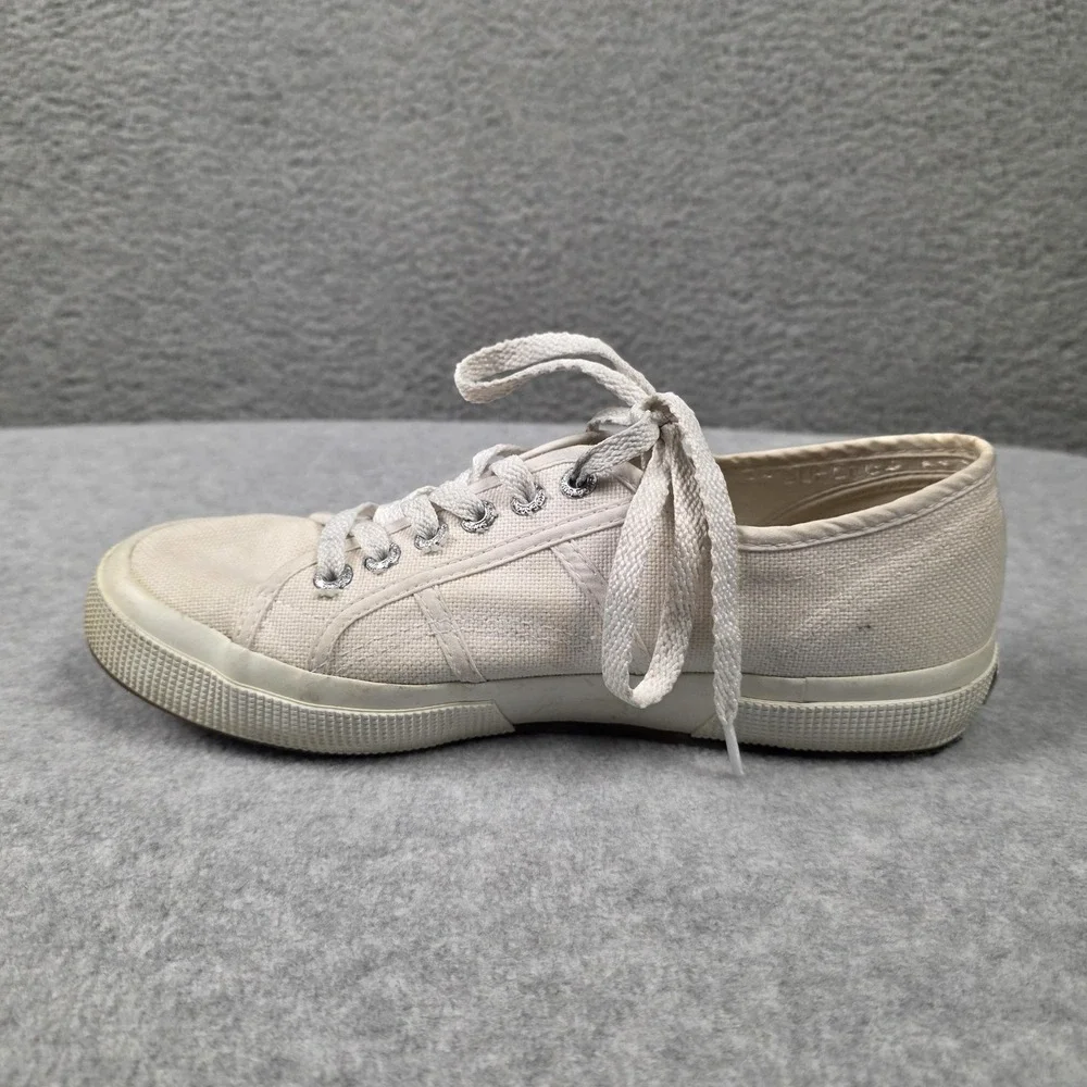 Superga brand style